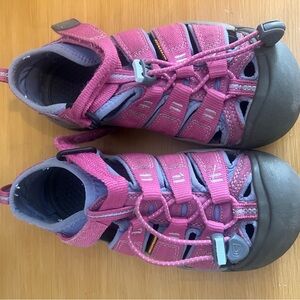 Keen Kids' Pink Sandal shoe